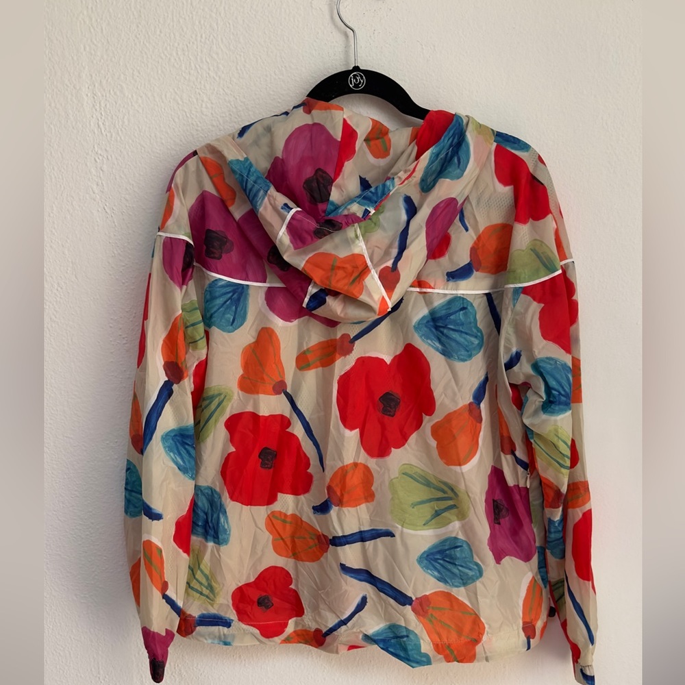Wind Breaker - Picture 2 of 3